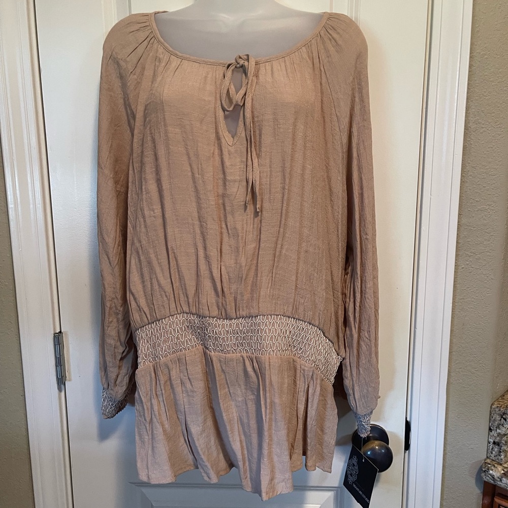 Womens shirt. XL. NWT